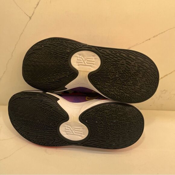 Nike Kyrie Low 5 Jewell Loyd Sneakers - Picture 8 of 10